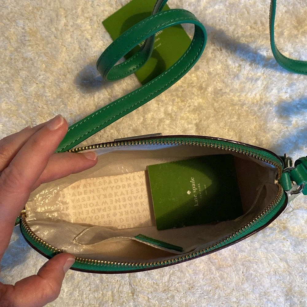 Kate Spade green floral purse - Picture 4 of 4